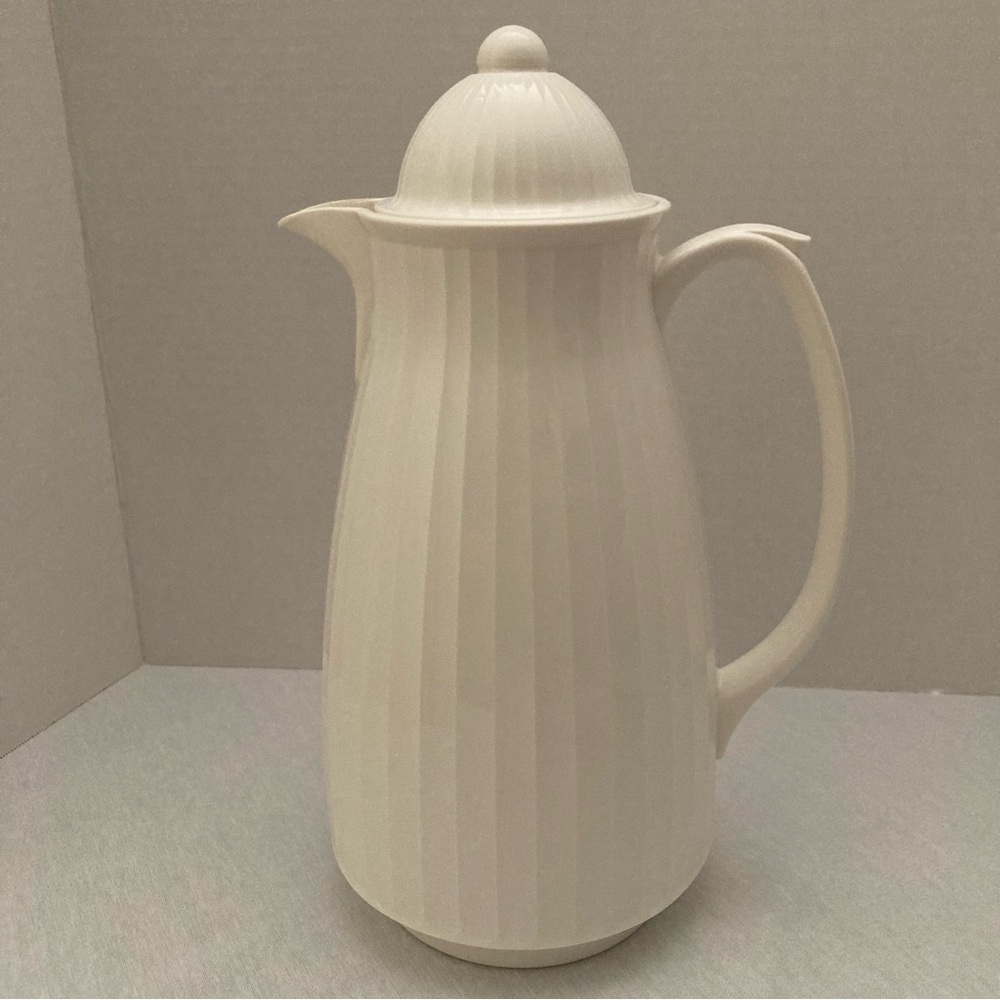 Vintage Corning Thermique White Ribbed Thermal Coffee Carafe w Lid
